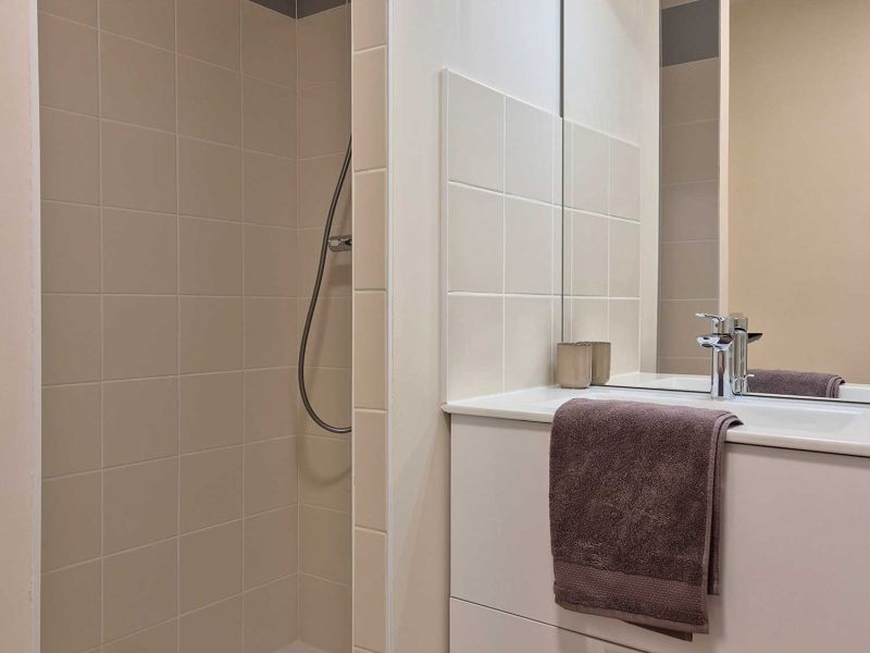 Salle de bain du Studio de la Résidence Marianne à Saint-Flour